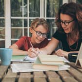 The course develops tutors' ability to adapt teaching to the individual, respond in real time, and support learner progress