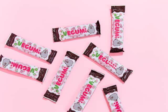 The 54g strawberry flavoured vegan gummy bar, named, Vegumi, will be coated in dairy-free chocolate and wrapped in a designed film featuring PusheenTM The Cat.