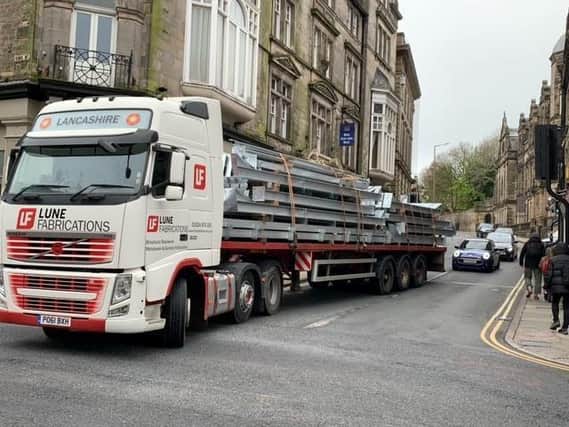 An HGV attempting to join the gyratory system. Photo by Amy Stanning