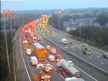A crash on the M6 has led to a lane closure in Preston this morning (Monday, October 18)