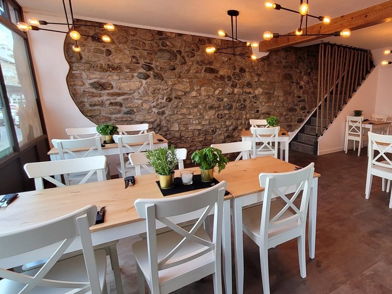 Don Luca Pizza restaurant on Queen Street has a rating of 4.8 out of 5 from 76 Google reviews.