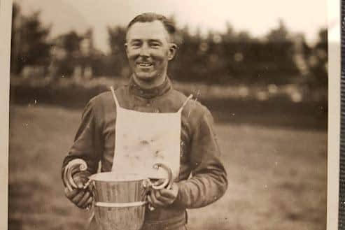Bill winning the Southern Championships, Oxford 1945.
