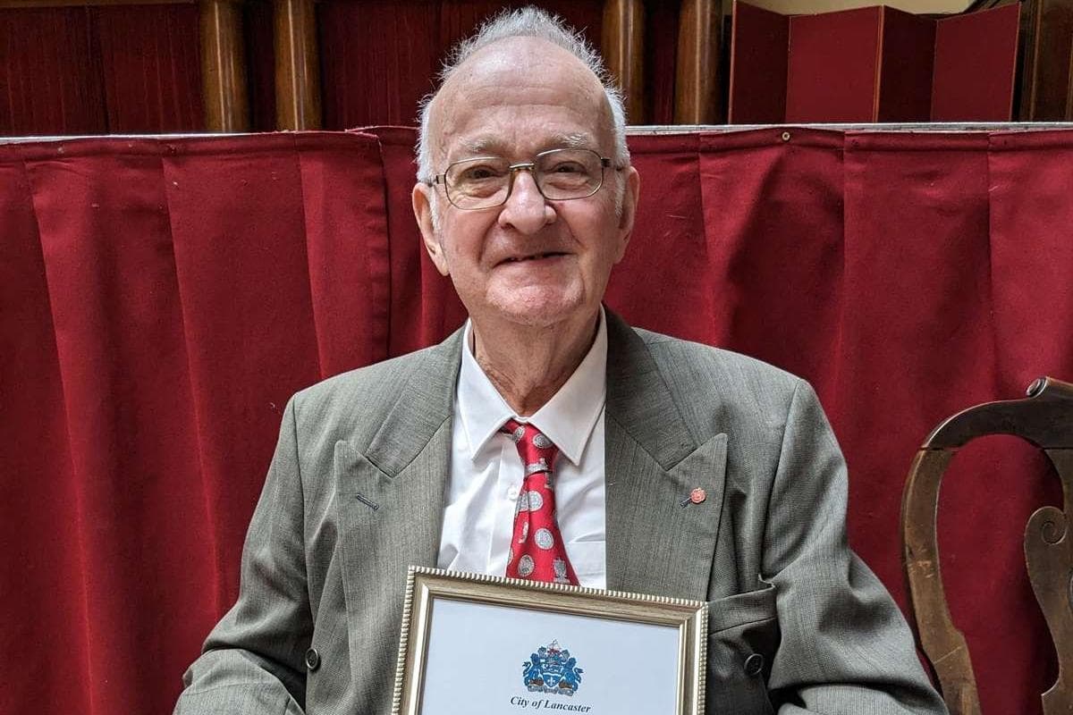 Lancasters ehemaliger „Vater des Stadtrats“ mit 56 Dienstjahren ist im ...