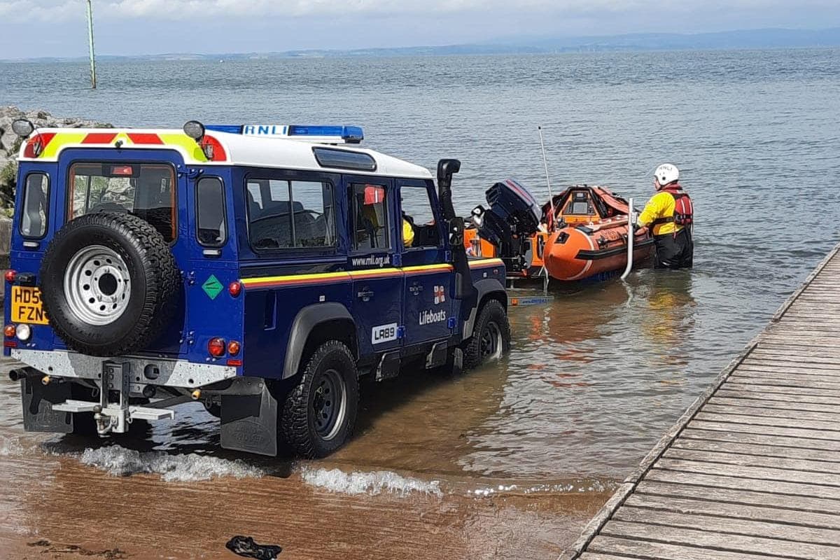 Mud Rescue Module Fisherman stuck in mud rescued by Morecambe lifeboat crew