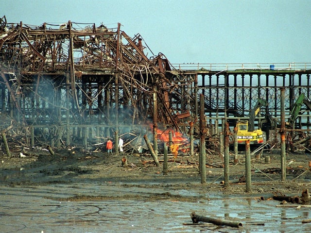 The last days of Central Pier. Picture from 1992.