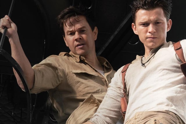 Street-smart Nathan Drake (Tom Holland) is recruited by seasoned treasure hunter Victor "Sully" Sullivan (Mark Wahlberg) to recover a fortune amassed by Ferdinand Magellan and lost 500 years ago by the House of Moncada