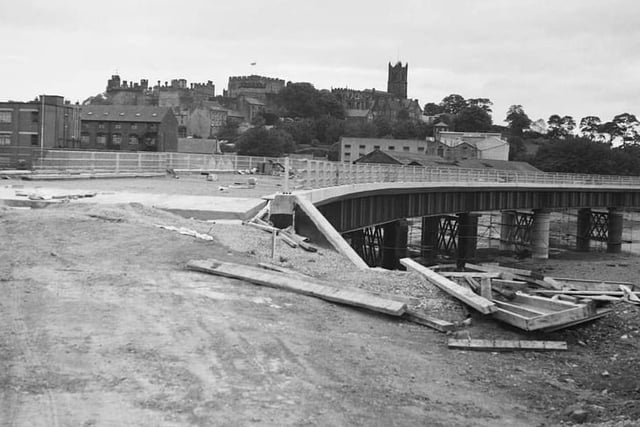 Construction of Greyhound Bridge under way in the Seventies.