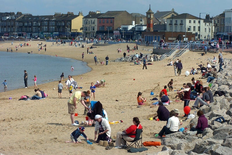 A busy beach on Easter Monday, possibly in 2009.