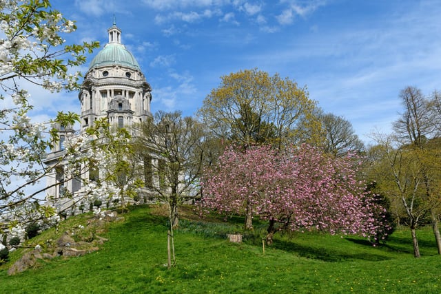 Many locals like to give the beautiful Williamson Park the friendly nickname of Willibobs (or Willybobs) Park.