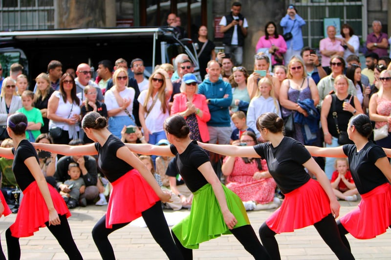 Il pubblico di Festa Italia ha apprezzato lo spettacolo presentato da The Dance Hub Lancaster.