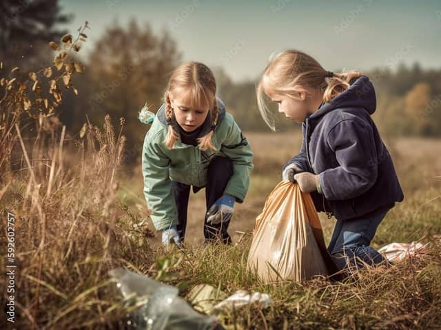 Encourage children to dispose of their litter correctly. Photo: Adobe