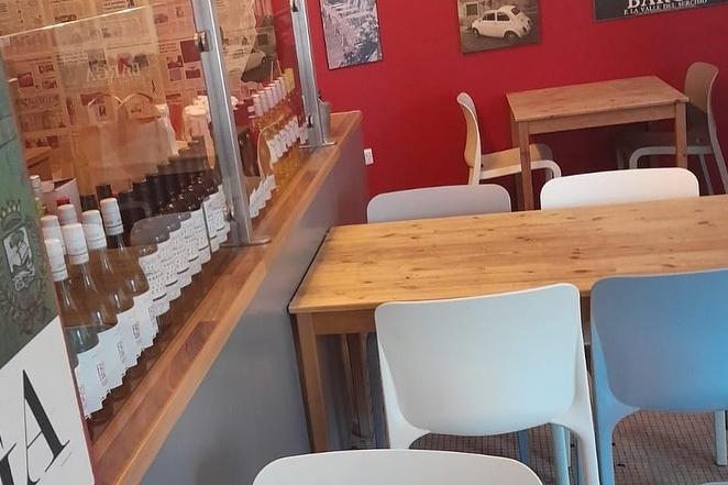 Miaitalia on Queen Street has a rating of 4.6 out of 5 from 258 Google reviews.