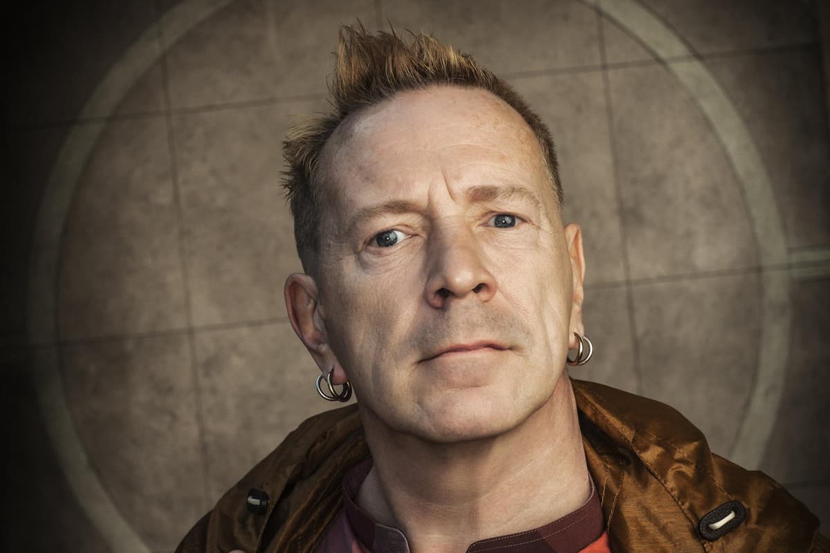 Iconic Sex Pistols frontman brings his unique show to Lancaster theatre