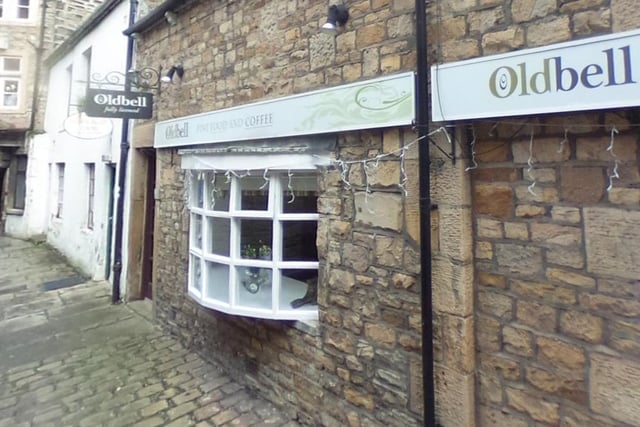 The Old Bell in Bashful Alley has a rating of 4.6 out of 5 from 196 Google reviews