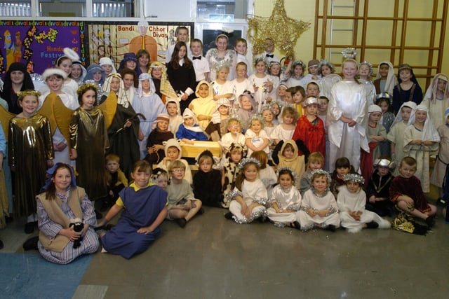 Overton St Helen's School nativity from 2009.