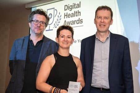 Sarah Hart with the Digital Leaders Award.