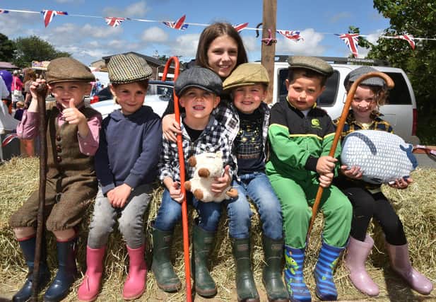 Reception class pupils dress as farmers