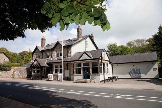 The Royal at Bolton-le-Sands prides itself on catering for all your needs in a warm and friendly environment. They boast a spacious beer garden by the canal, perfect for cyclists and dogs on their travels. The pub can be accessed from the cycle path alongside the canal.