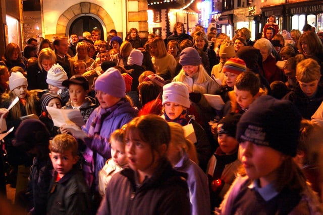 Crowds gather for the Garstang Christmas lights switch on