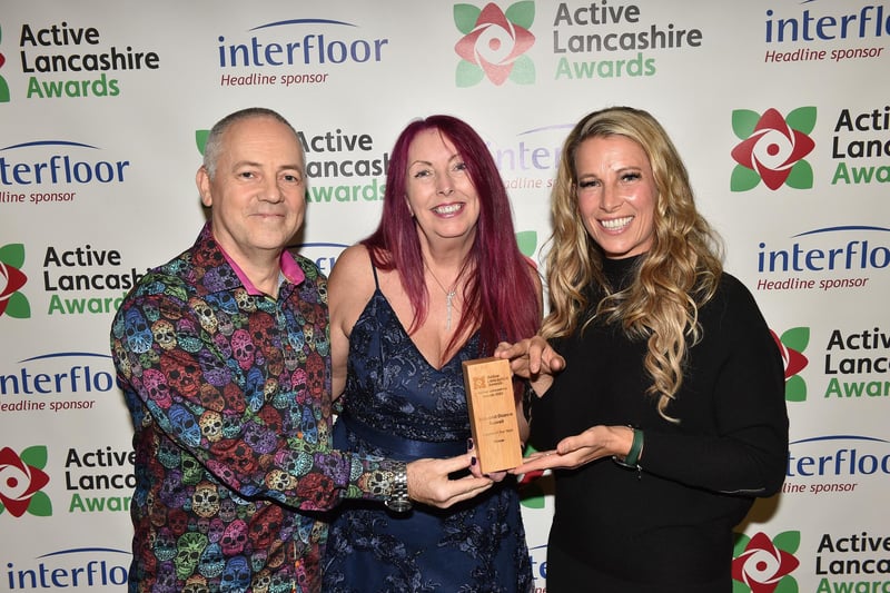 Bob and Dianne alongside former Everton, Liverpool, and England goalkeeper and TV pundit Rachel Brown Finnis, who was invited as a VIP guest
and participated in a Q&A session midway through the awards event.