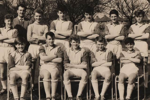 Skerton School circa 1964.
Back row: ? Illingworth, Mr Walker, M Rawes, J Peacock, R Salt, T Browning, D Quinn.
Front row: ?, S Bewes, R Airey, D Pinnington, M Whiteside.