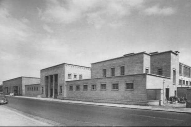 Kingsway Baths in its early days.