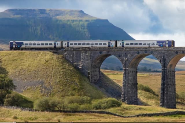 Northern bietet Tausende günstige Tickets für Reisende auf der malerischen ...