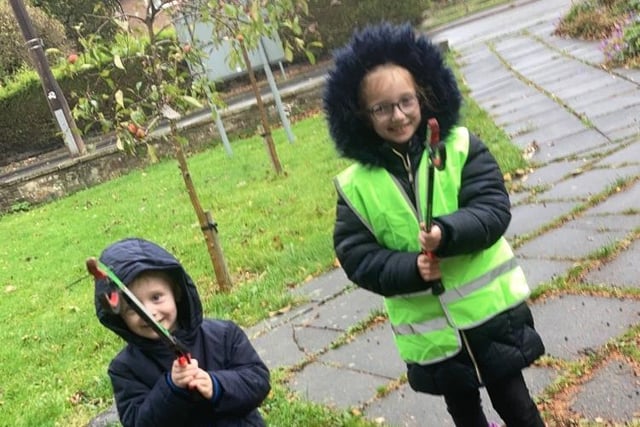 Two children who took part in the Halloween litter pick on Ryelands.