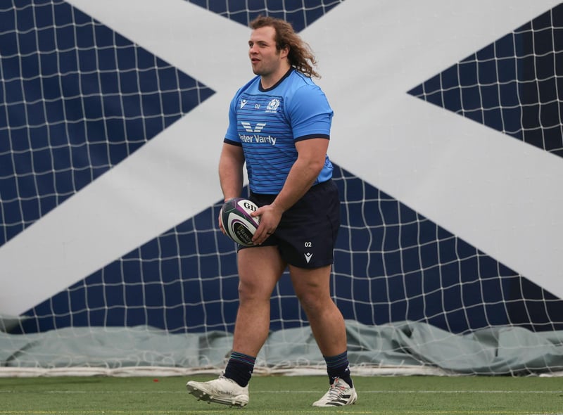 Edinburgh loosehead retains his place in Townsend's line-up.