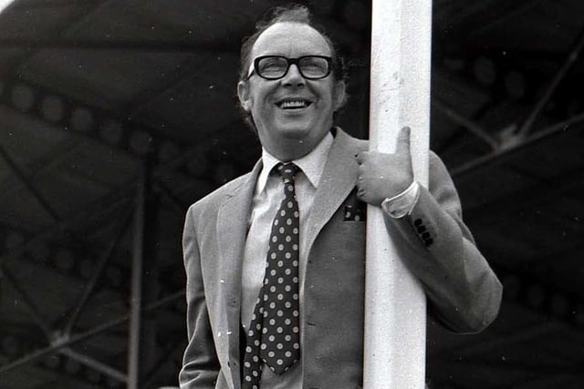 Rare pictures show comedy legend Eric Morecambe visiting Lancaster and ...