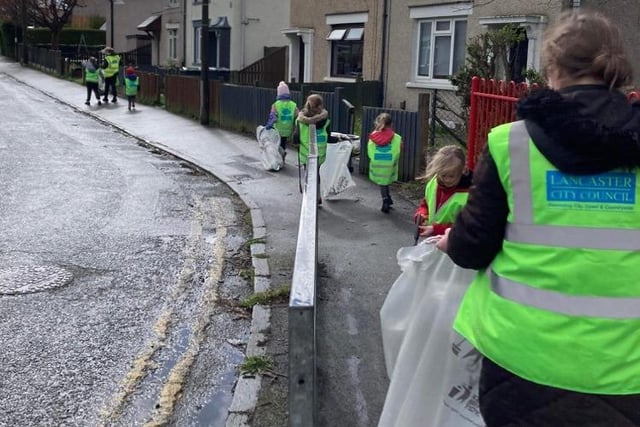 Children from the Ryelands estate in Lancaster on a litter pick.