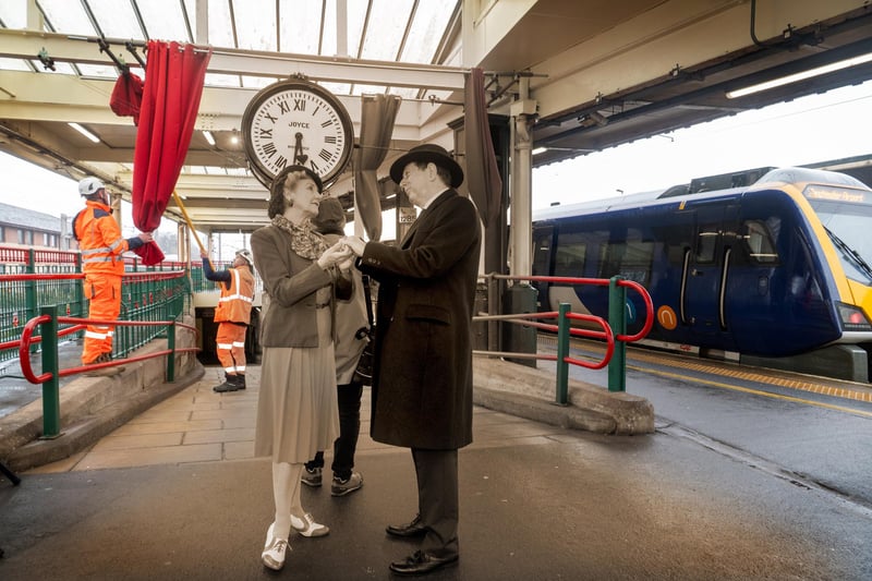 Carnforth Clock Watch the moment famous Brief Encounter clock makes its return to ...