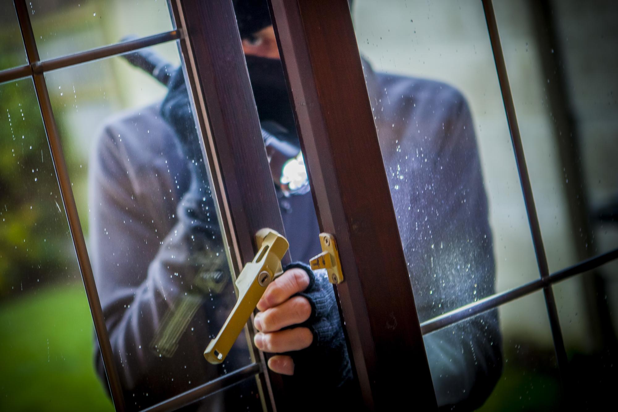Die Polizei warnt nach einer Einbruchserie in Lancaster während der Hitze ...