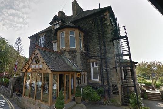 This hotel in heart of South Lakes wins the Gold Seal award.
It has its own restaurant serving British cuisine and hot tub rooms.