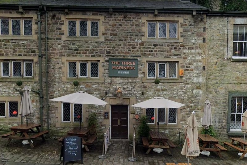 The Three Mariners on Bridge Lane has a rating of 4.6 out of 5 from 936 Google reviews