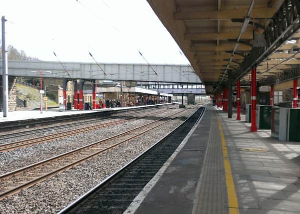 Lancaster Railway Station, platforms