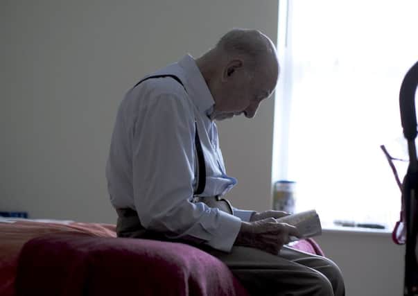 WED DEMENTIA - DEMENTIA CAN BE ISOLATING (PIC POSED BY MDOEL) 
old man / elderly / oap / lonely / depressed