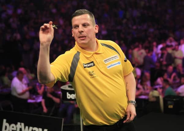 BETWAY PREMIER LEAGUE DARTS
PLAY-OFF FINALS
02 LONDON
PIC;LAWRENCE LUSTIG
SEMI FINAL
GARY ANDERSON V DAVE CHISNALL
DAVE CHISNALL IN ACTION