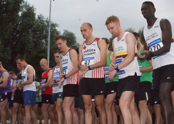 Runners take to the start line.