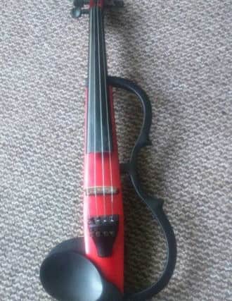 Yamaha Sv-130 violin