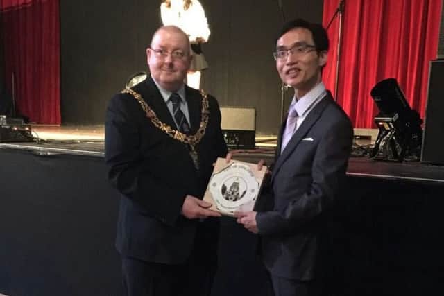 Coun Robert Redfern, the Mayor of Lancaster, with Shuangfa Huang