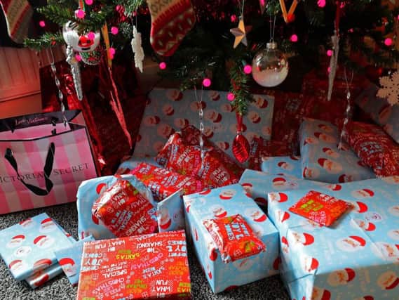 60% are incorrectly planning to recycle shiny or glittery wrapping paper